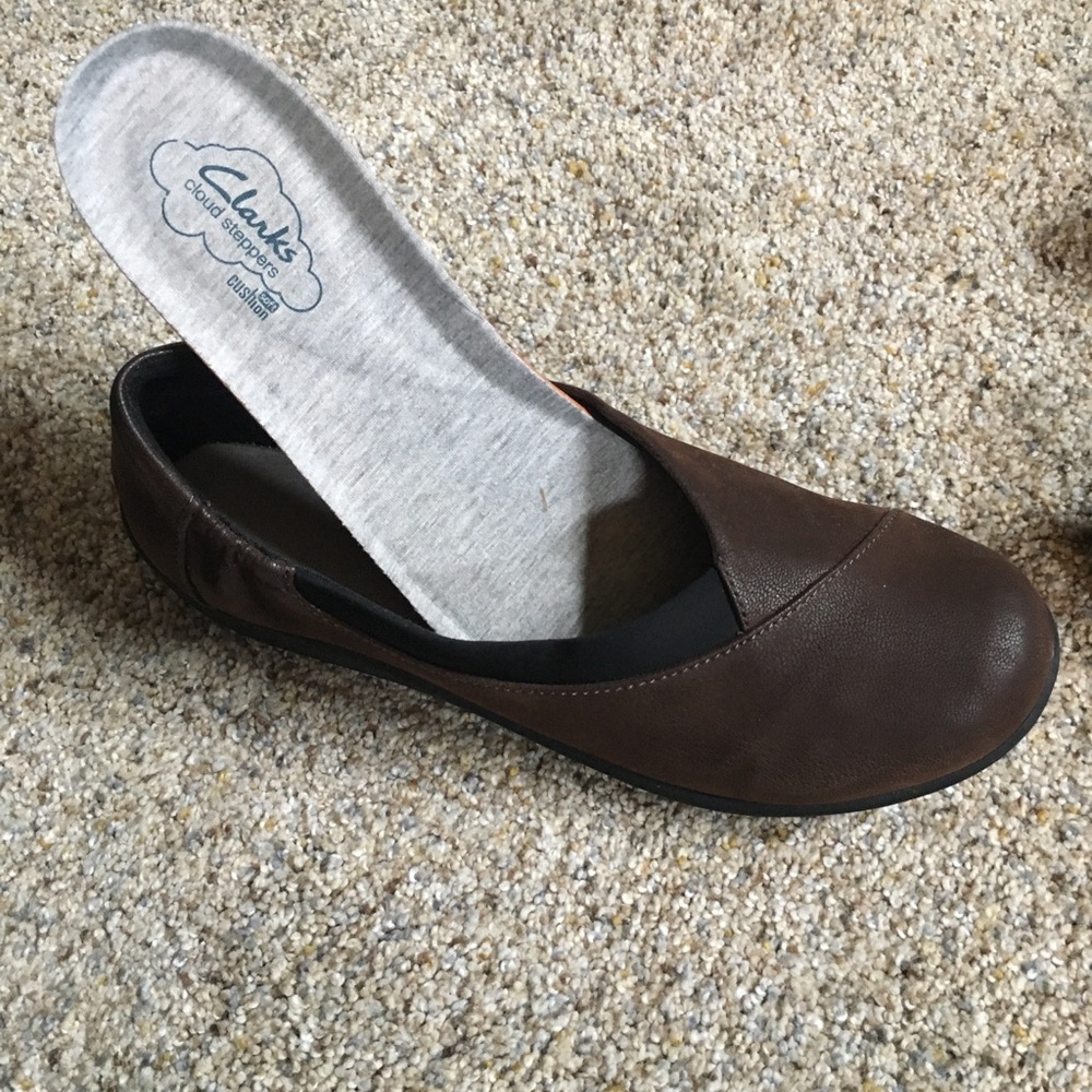 Clarks Cloud Steppers Brown/Black Comfort Shoes. - Picture 3 of 7